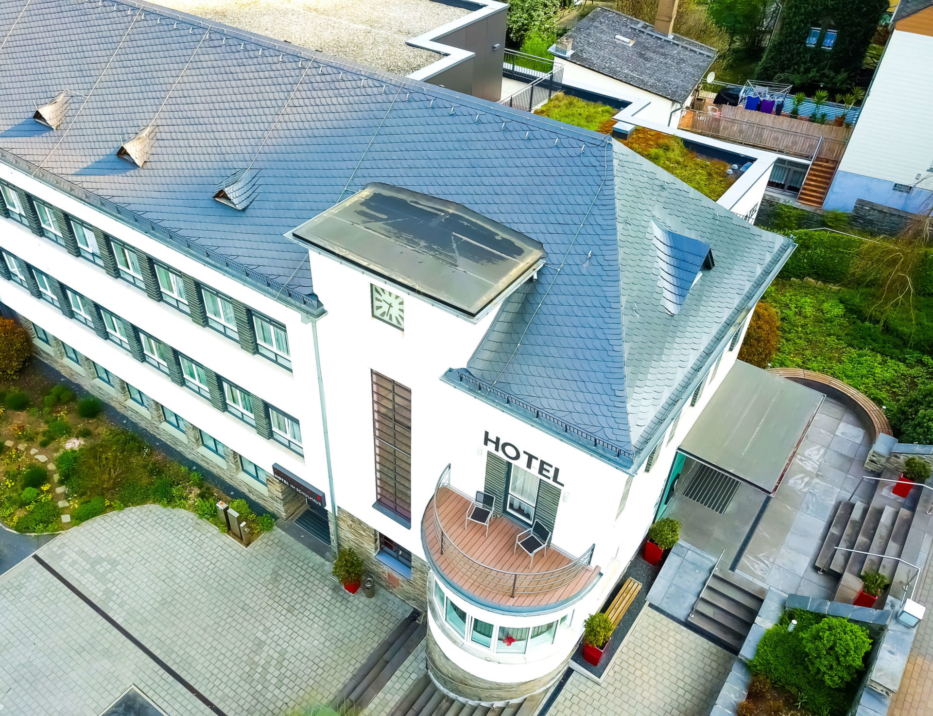 Hotel im Schulhaus Lorch aus der Luft