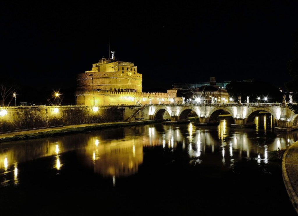 Die Engelsburg in Rom am Tiber