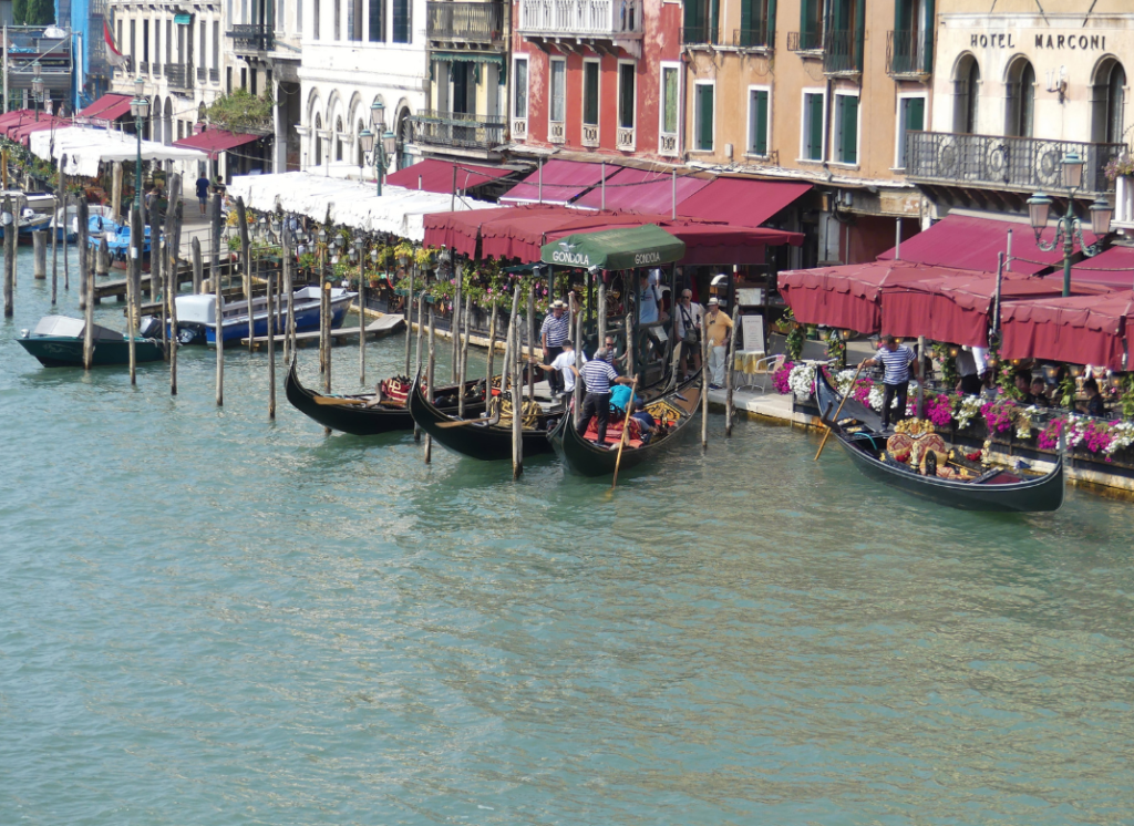 Gondelfahrt in Venedig wie viel kostet es und was bekommt man dafür