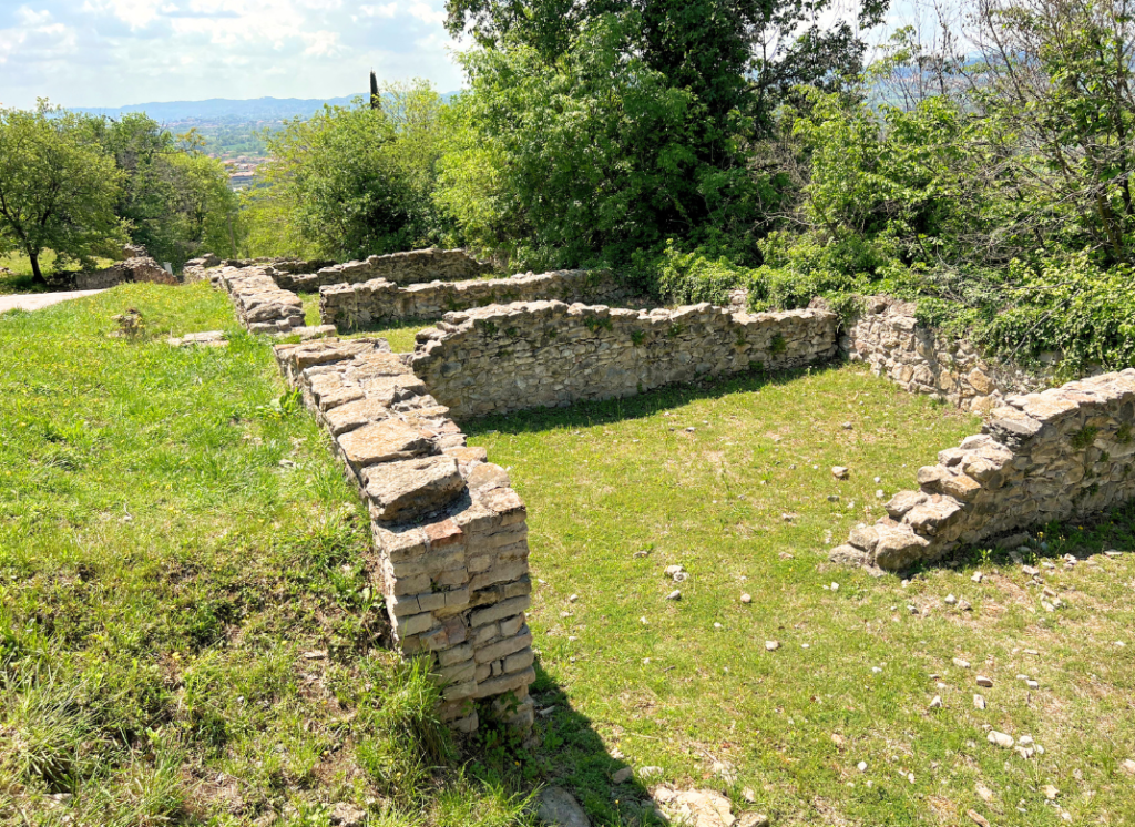 Burgruine Rocca di Manerba Gardasee