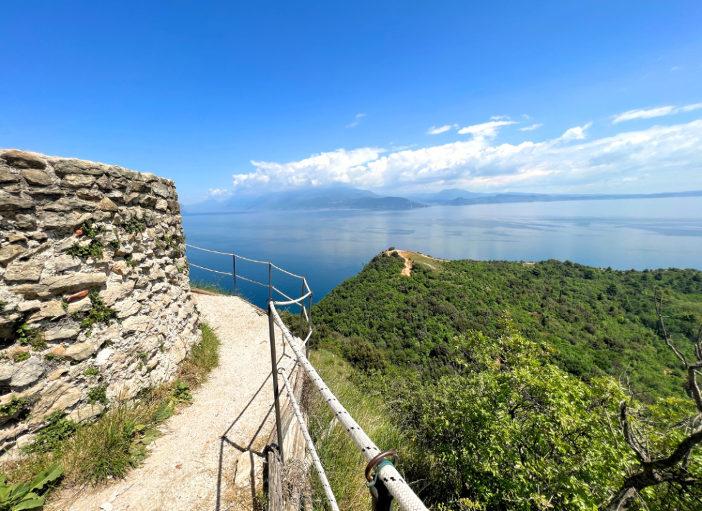 Aussicht Rocca di Manerba auf den Gardasee