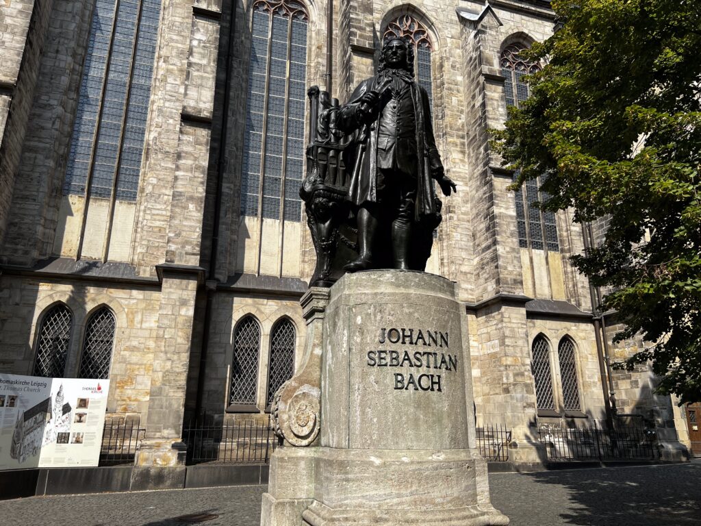 Bach-Statue-Leipzig-Thomaskirche