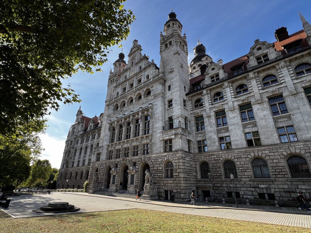 Neues-Rathaus-Leipzig-Höchster-Rathausturm-Historismus