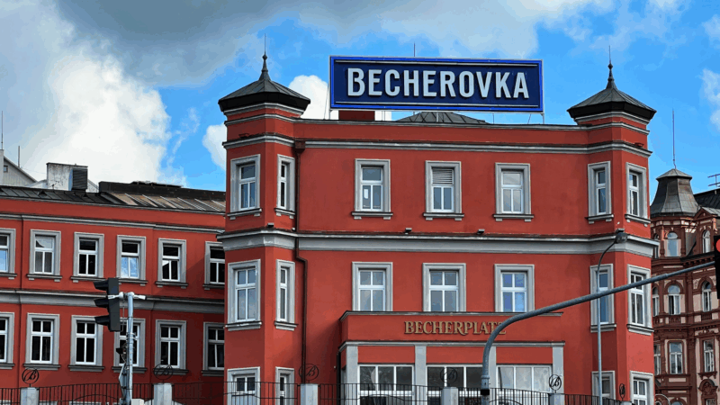 Historische Destillerie oder Ausstellungsstücke im Jan Becher Museum in Karlsbad.